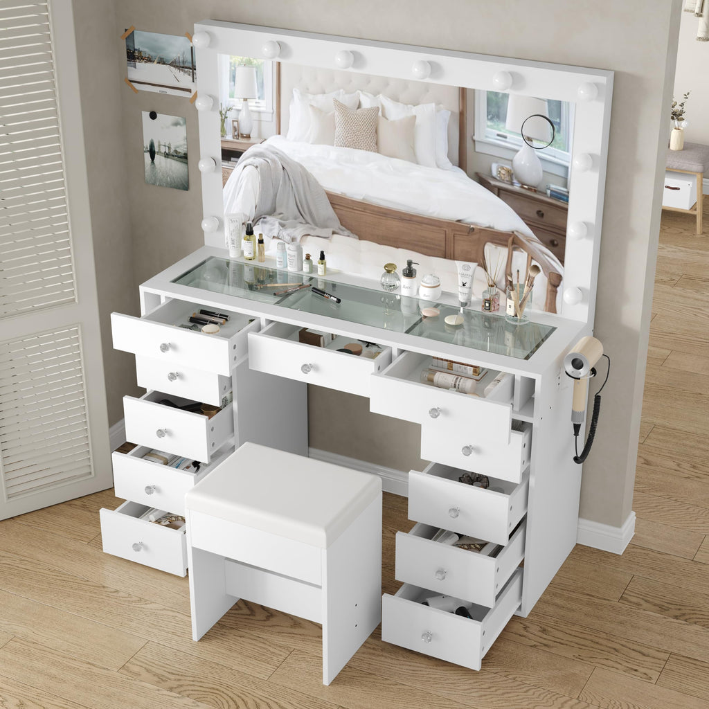 White Vanity Desk with Mirror and Chair I443172