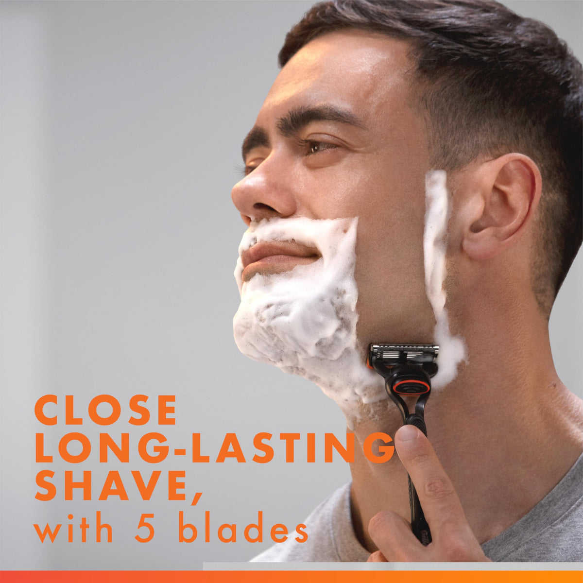 Razor Handle + 2 Razor Blade Refills G34375